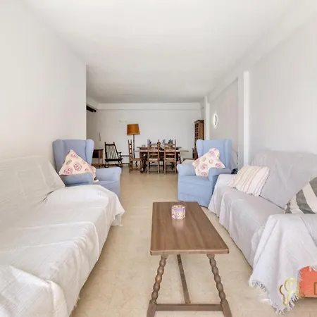 Apartment Con Piscina En La Primera Linea De Playa De Fuengirola