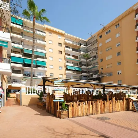 Apartment Con Piscina En La Primera Linea De Playa De Fuengirola