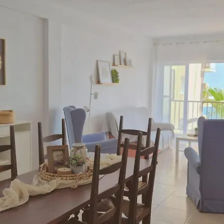 Apartment Con Piscina En La Primera Linea De Playa De