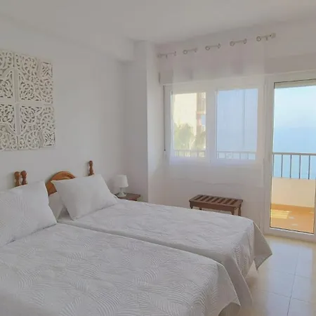 Apartment Con Piscina En La Primera Linea De Playa De Fuengirola