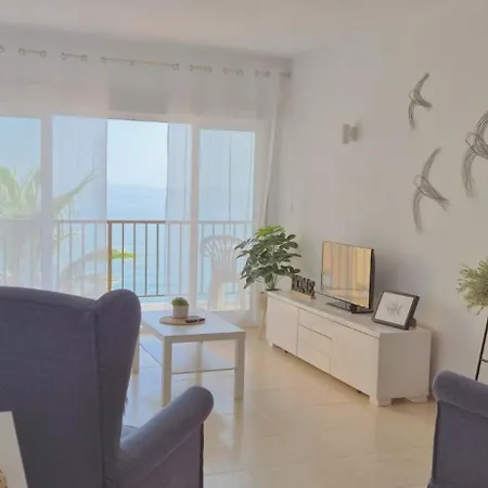 Apartment Con Piscina En La Primera Linea De Playa De